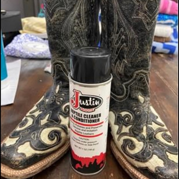 Women’s corral snakeskin boots - Picture 1 of 2